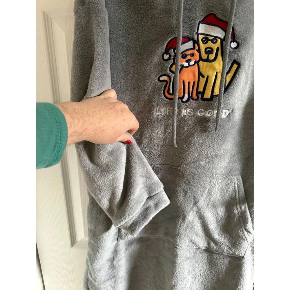Life Is Good embrace cozy